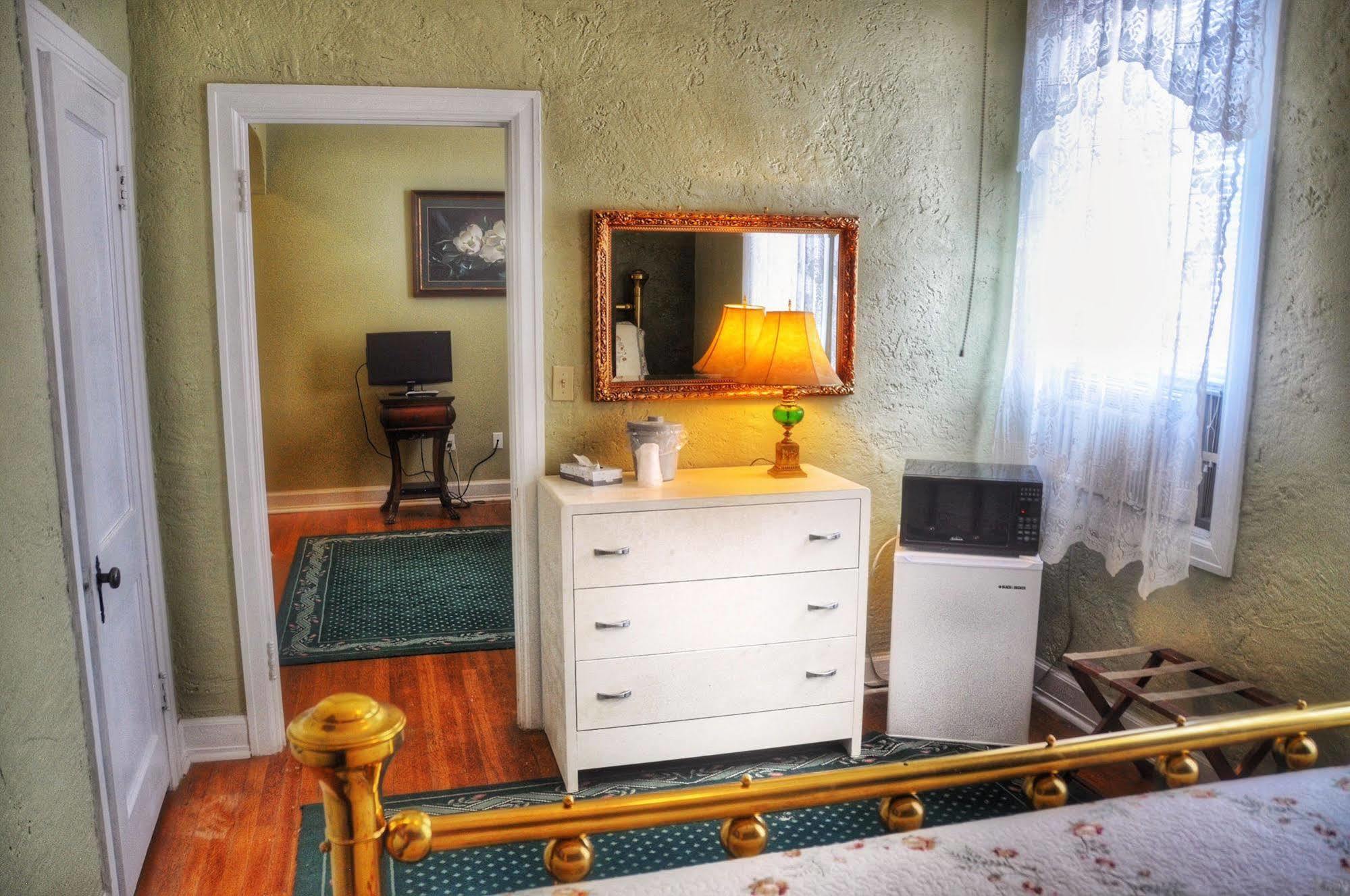 La Plaza Historic Hotel & Restaurant Walsenburg Bagian luar foto