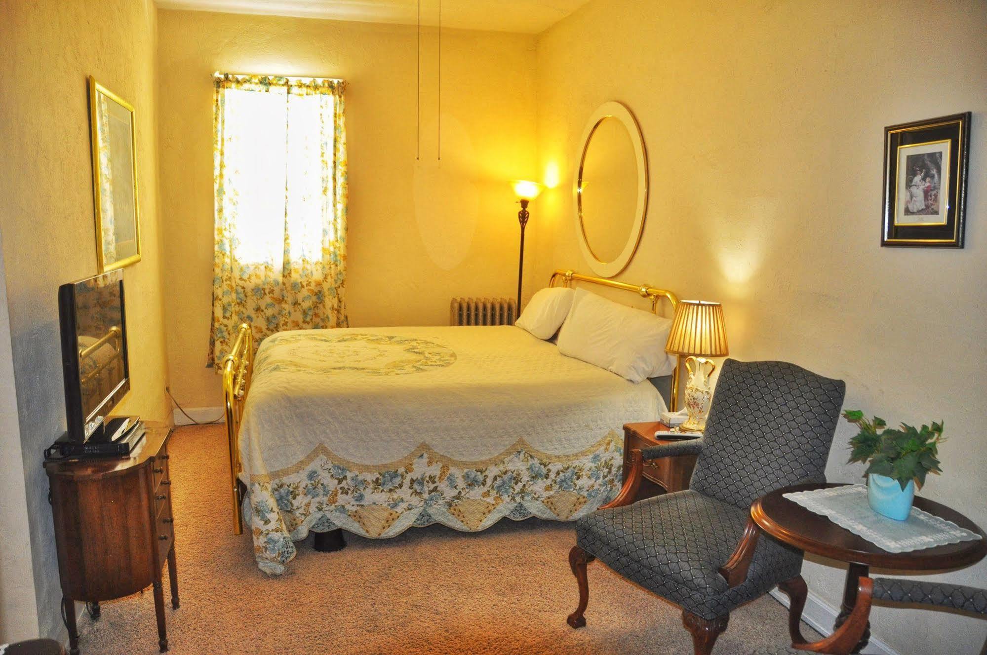 La Plaza Historic Hotel & Restaurant Walsenburg Bagian luar foto