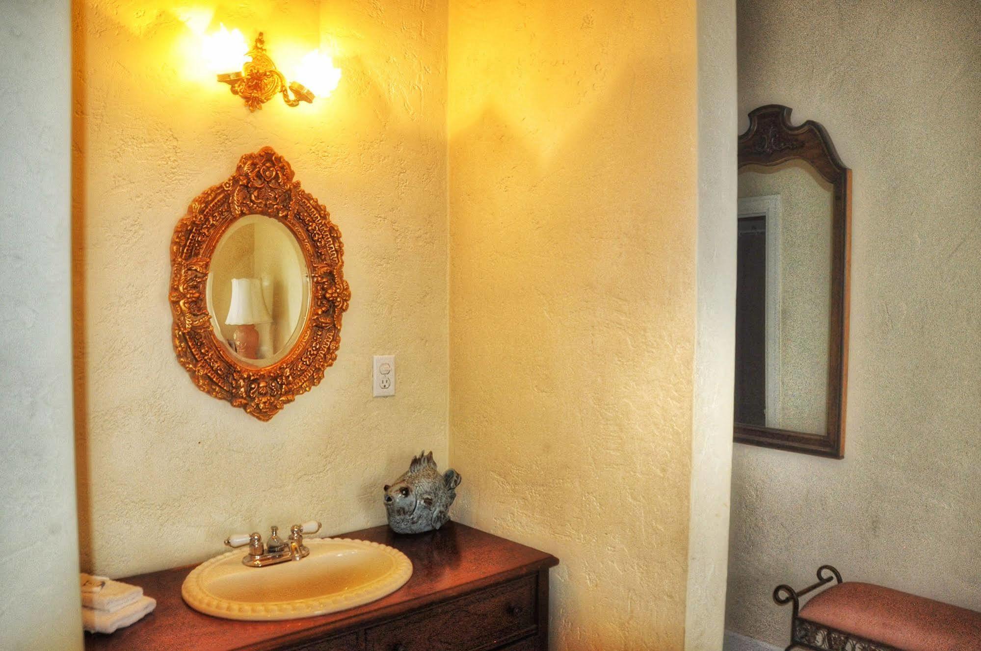 La Plaza Historic Hotel & Restaurant Walsenburg Bagian luar foto