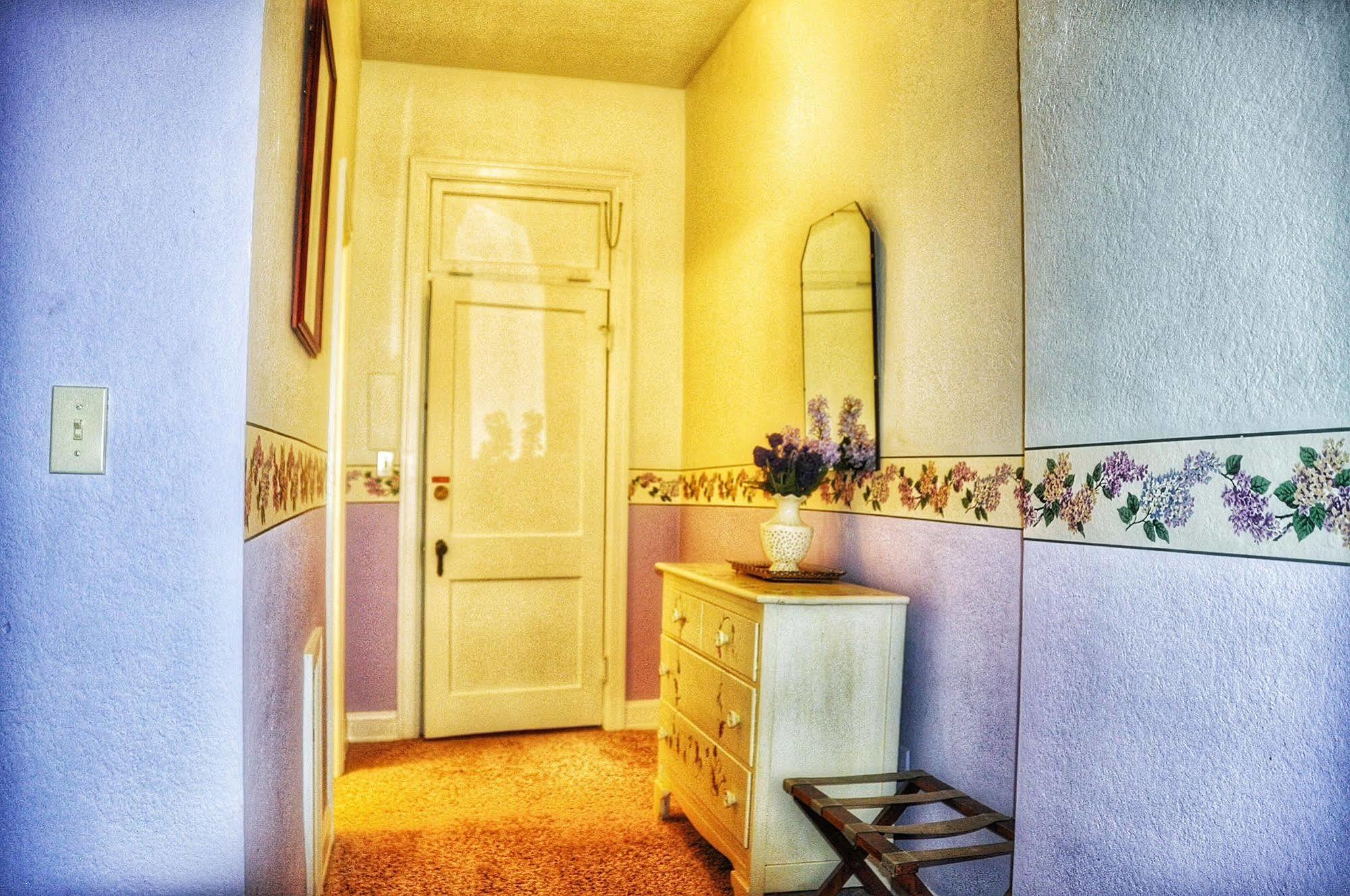 La Plaza Historic Hotel & Restaurant Walsenburg Bagian luar foto