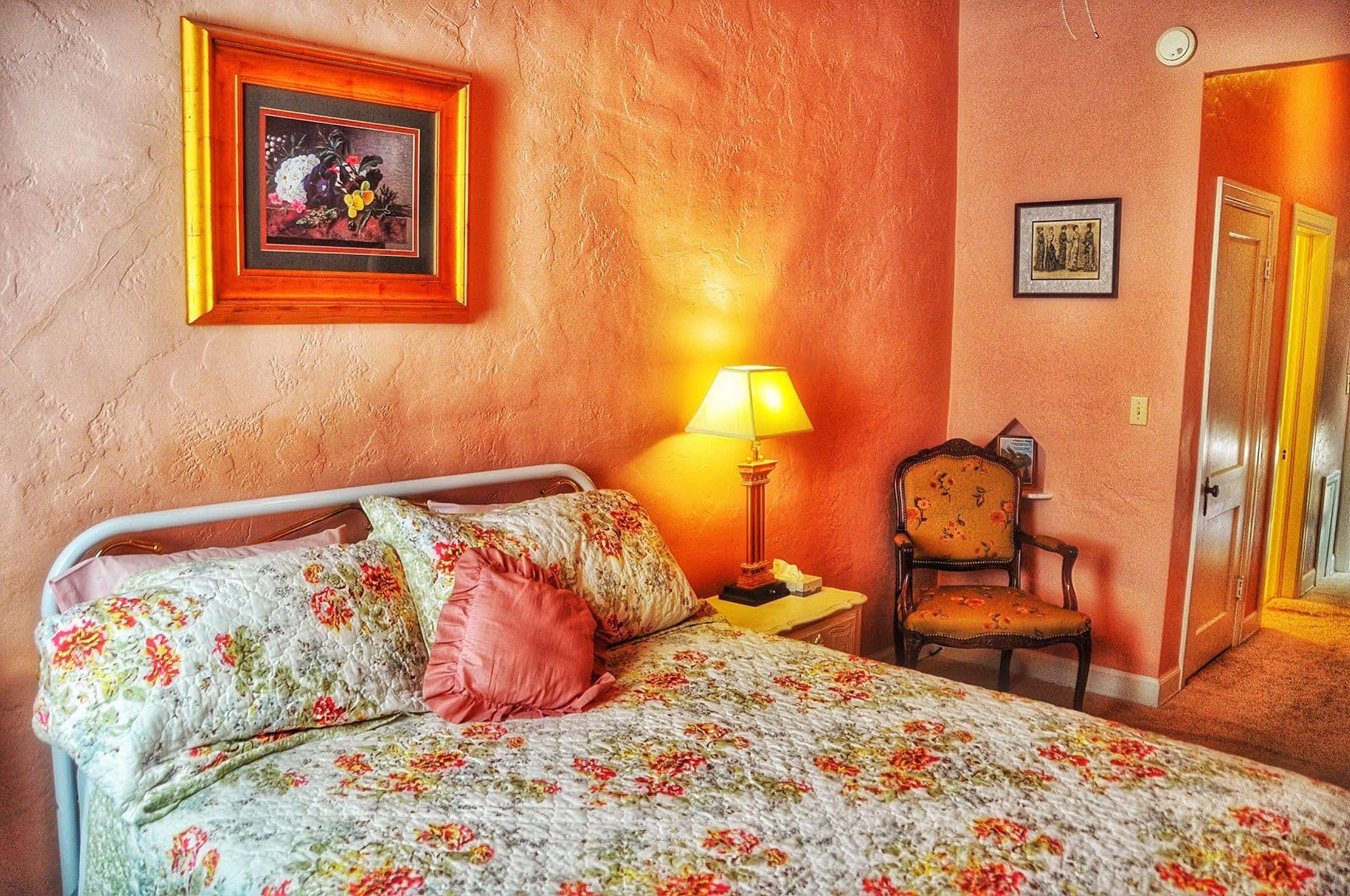 La Plaza Historic Hotel & Restaurant Walsenburg Bagian luar foto
